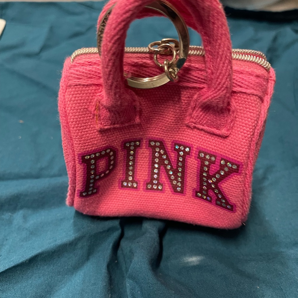 PINK Victoria's Secret COLLECTABLE VINTAGE Pink Change Purse Keychain - Picture 3 of 5